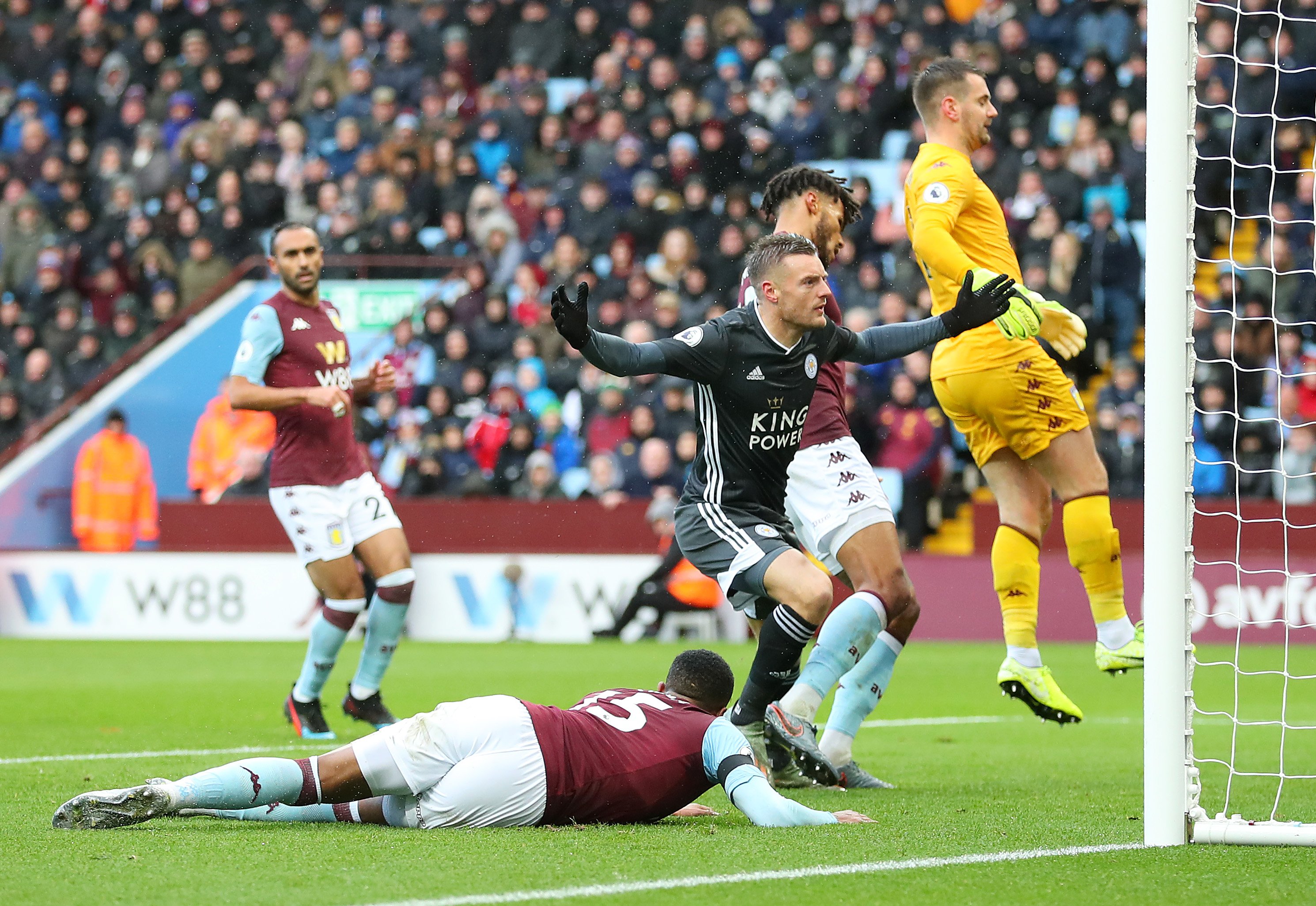 颜面的一球 颜面的一球