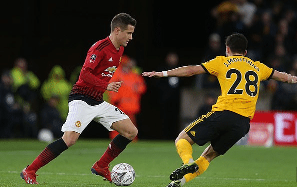 队似乎陷入 队似乎陷入